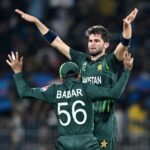 South Africa's Chase for 271: Crucial Wickets Tumble!